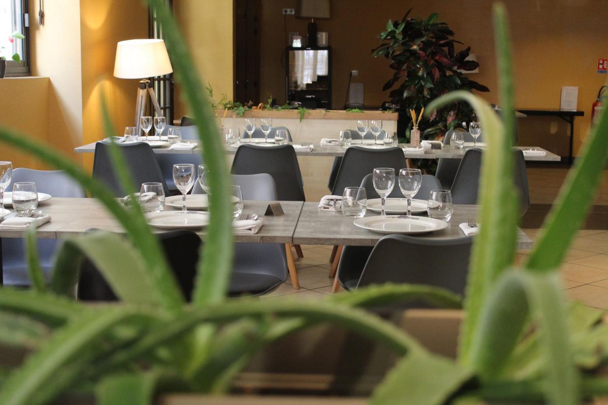 Logis Hotel Le Commerce Navarrenx Eksteriør billede