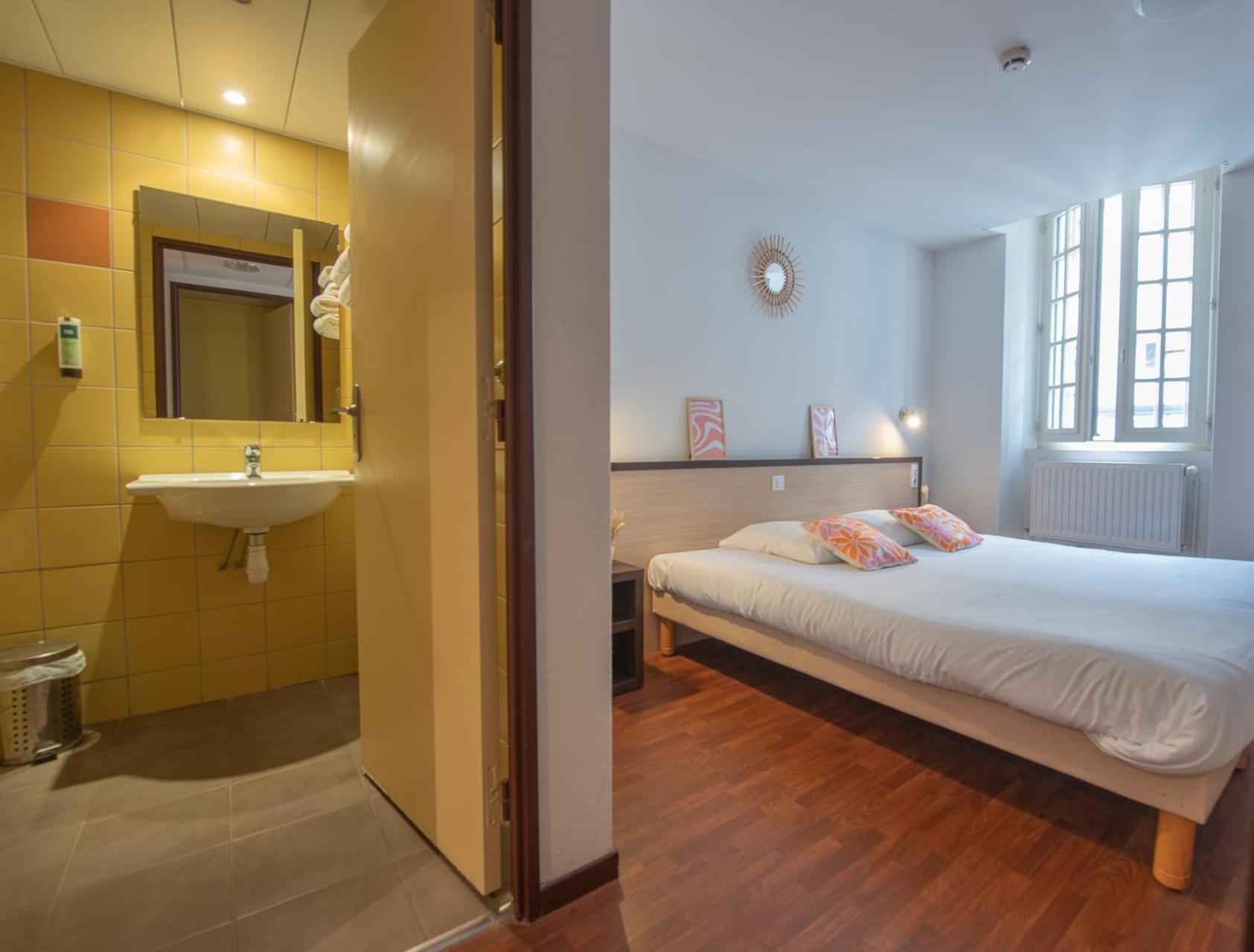 Logis Hotel Le Commerce Navarrenx Eksteriør billede
